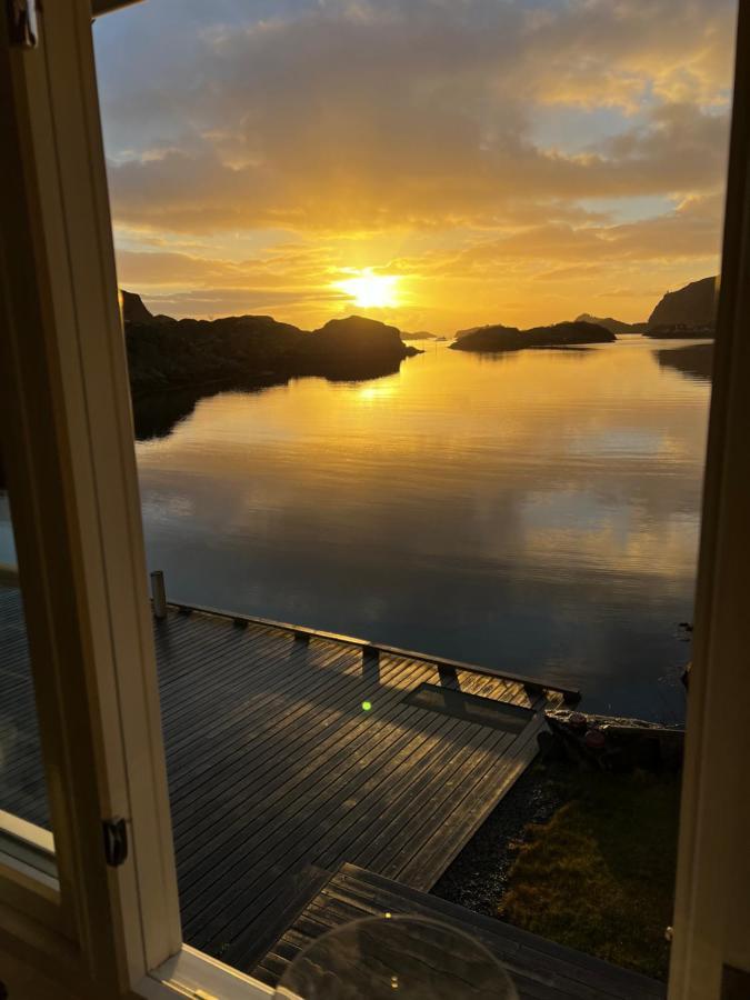 Lofoten Sea Lodge Sennesvik Exterior photo