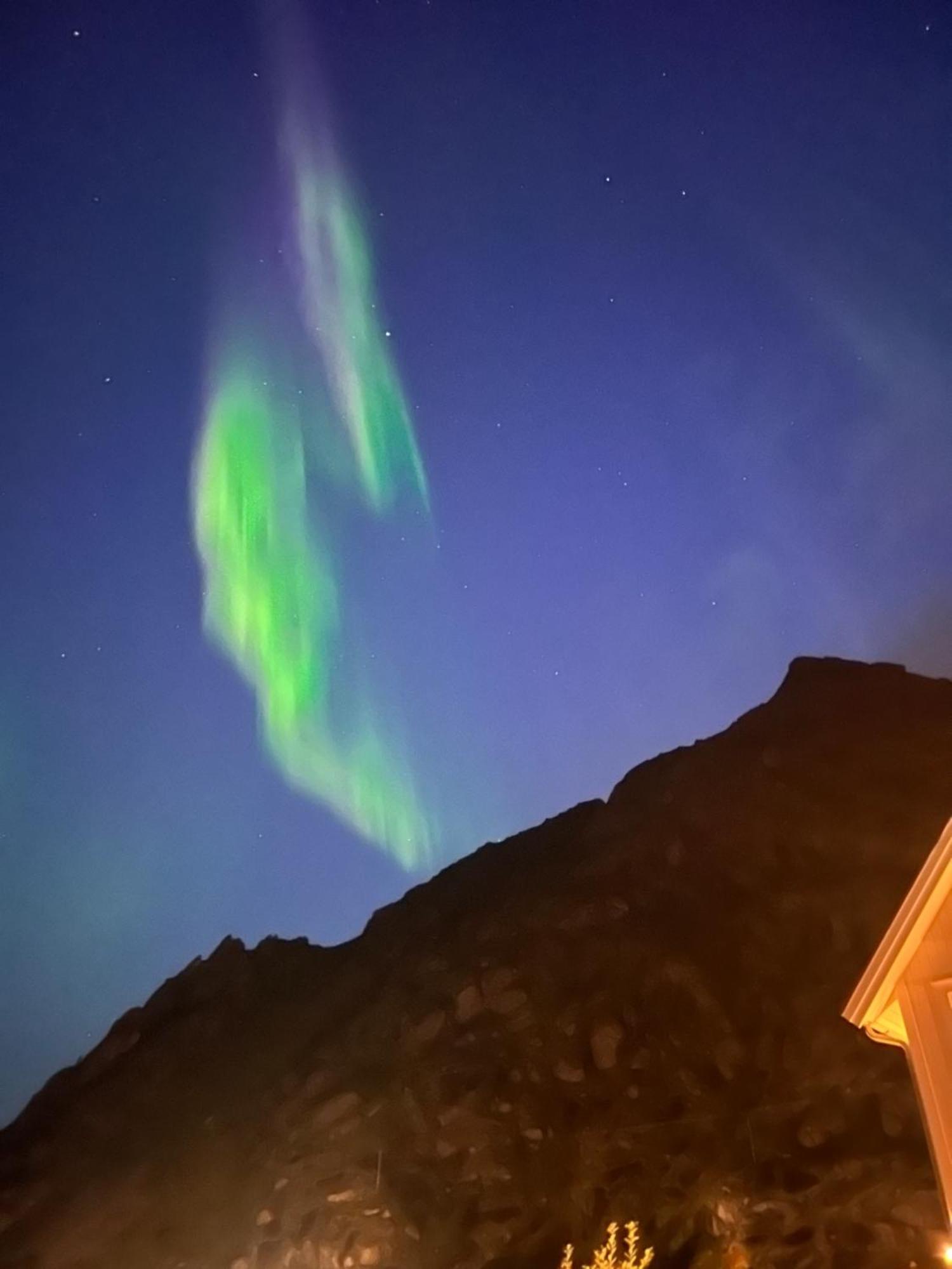 Lofoten Sea Lodge Sennesvik Exterior photo